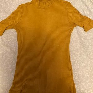 Yellow short sleeve turtle neck